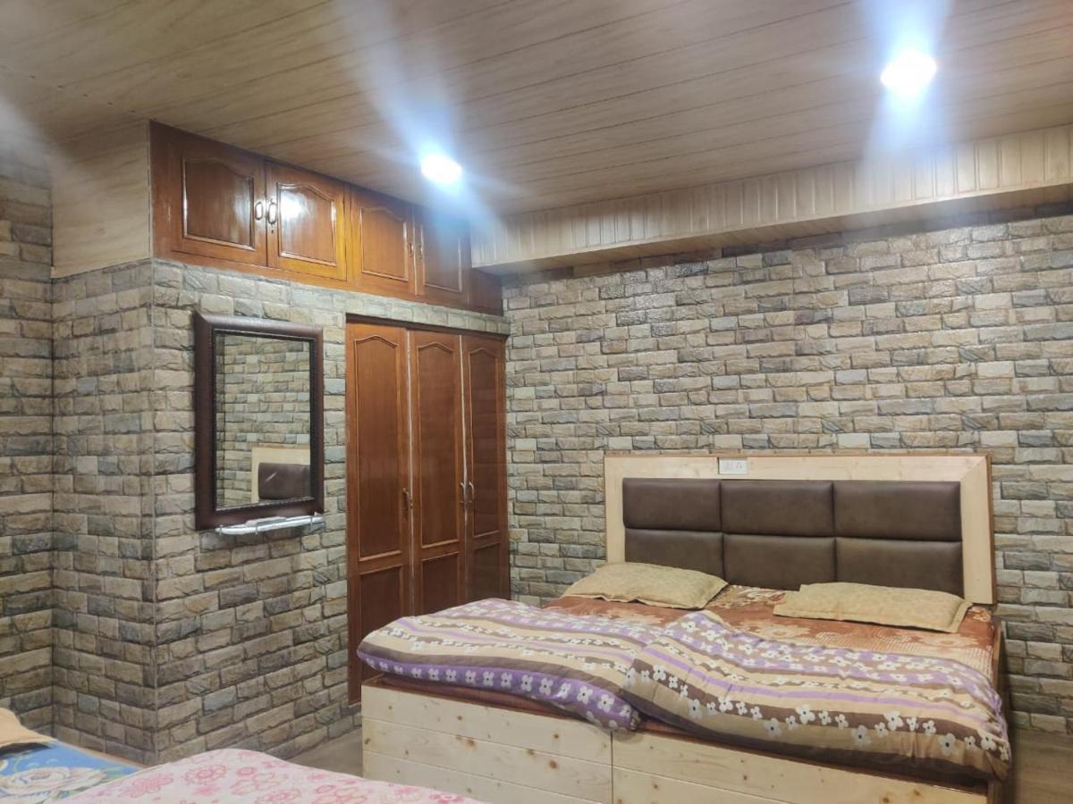 Mehdudia Guest House Шимла Экстерьер фото