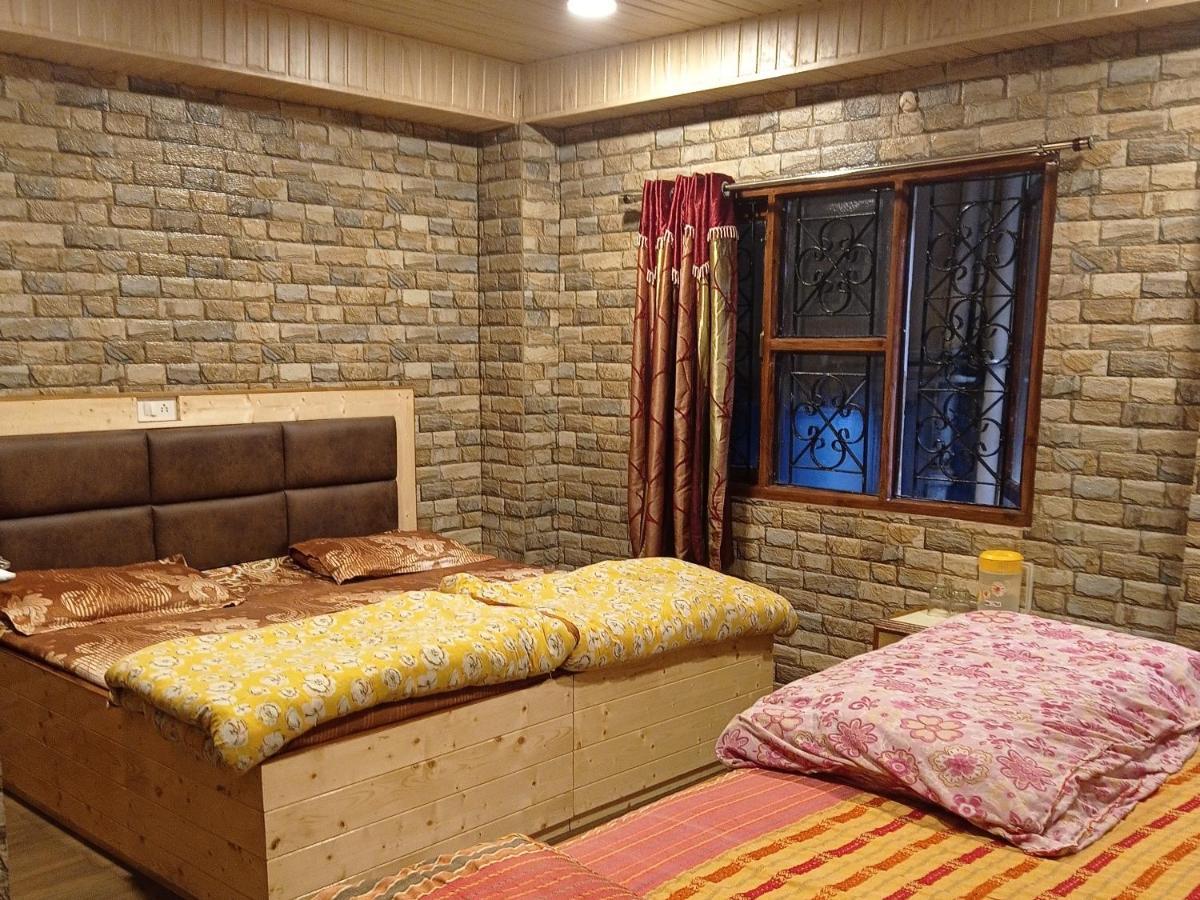 Mehdudia Guest House Шимла Экстерьер фото