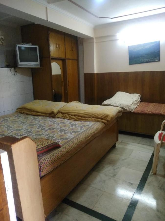 Mehdudia Guest House Шимла Экстерьер фото