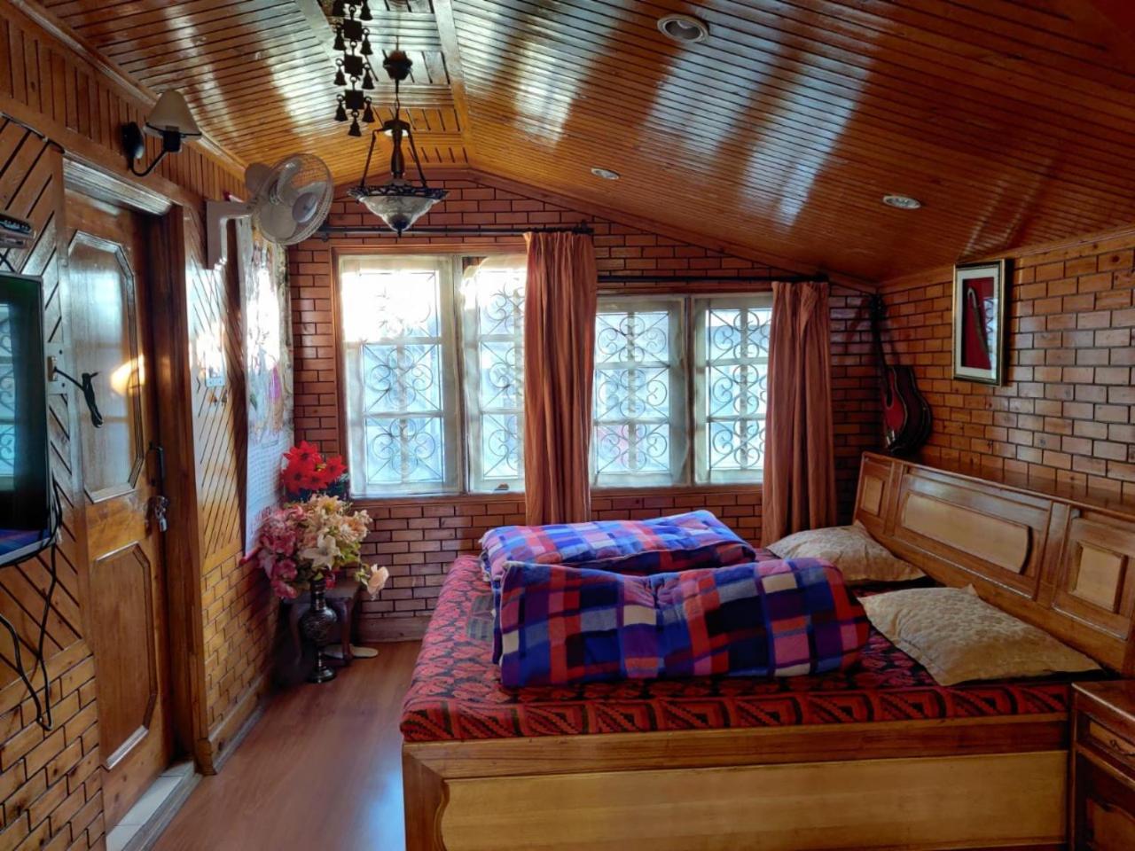 Mehdudia Guest House Шимла Экстерьер фото